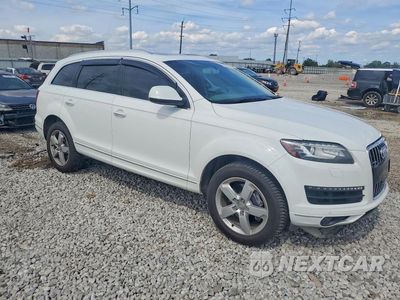 Czwarte zdjęcie samochodu z boku: 2014 AUDI Q7 PREMIUM PLUS VIN:WA1LMBFE4ED013196 - miniatura