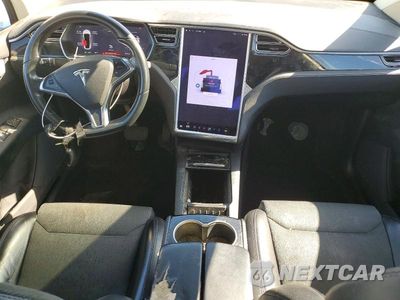 Zdjęcie 8 z 13 samochodu: 2016 TESLA MODEL X VIN:5YJXCDE24GF026166 - miniatura