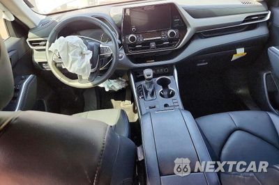 Zdjęcie 8 z 14 samochodu: 2024 TOYOTA HIGHLANDER XLE VIN:5TDKDRAH6RS528061 - miniatura
