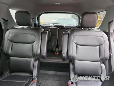 Zdjęcie 10 z 13 samochodu: 2020 FORD EXPLORER XLT VIN:1FMSK8DH0LGC80351 - miniatura