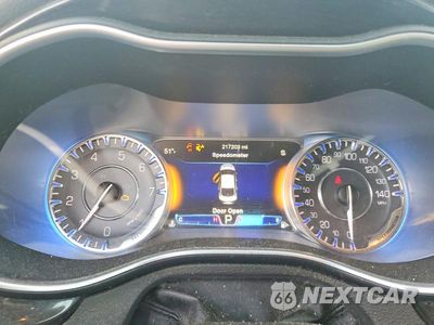 Zdjęcie 9 z 12 samochodu: 2015 CHRYSLER 200 C VIN:1C3CCCCB2FN643520 - miniatura