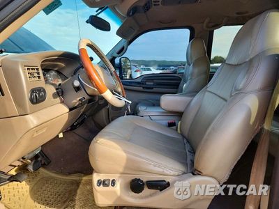 Zdjęcie 7 z 14 samochodu: 2000 FORD EXCURSION XLT VIN:1FMNU41S1YEA14940 - miniatura