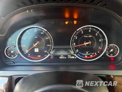 Zdjęcie 9 z 15 samochodu: 2015 BMW 750 XI VIN:WBAYB6C5XFD965910 - miniatura