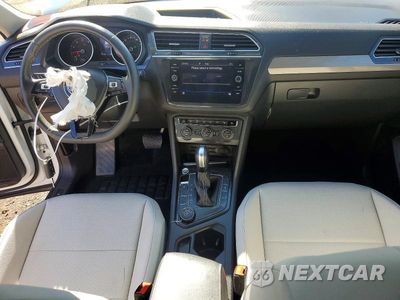 Zdjęcie 8 z 13 samochodu: 2021 VOLKSWAGEN TIGUAN SE VIN:3VV2B7AX6MM028672 - miniatura