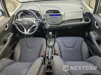 Zdjęcie 8 z 13 samochodu: 2013 HONDA FIT SPORT VIN:JHMGE8H50DC011016 - miniatura