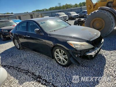 Czwarte zdjęcie samochodu z boku: 2013 HYUNDAI GENESIS 3.8L VIN:KMHGC4DD1DU224706 - miniatura