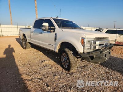 Czwarte zdjęcie samochodu z boku: 2019 FORD F250 SUPER DUTY VIN:1FT7W2BT4KEE32970 - miniatura