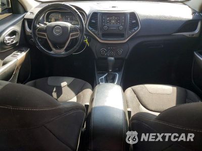 Zdjęcie 8 z 13 samochodu: 2017 JEEP CHEROKEE SPORT VIN:1C4PJLAB6HW652658 - miniatura
