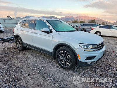 Czwarte zdjęcie samochodu z boku: 2019 VOLKSWAGEN TIGUAN SE VIN:3VV2B7AX0KM051877 - miniatura