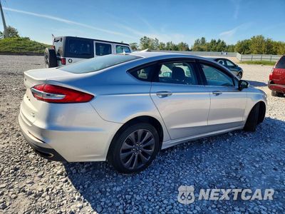 Trzecie zdjęcie samochodu z tyłu: 2019 FORD FUSION SE VIN:3FA6P0T91KR238321 - miniatura