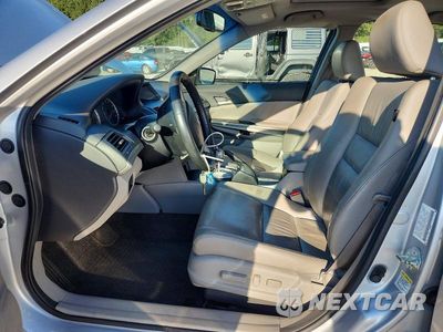 Zdjęcie 7 z 12 samochodu: 2010 HONDA ACCORD EXL VIN:1HGCP2F81AA158667 - miniatura