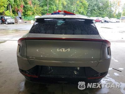 Zdjęcie 6 z 14 samochodu: 2023 KIA EV6 WIND VIN:KNDC34LA6P5602866 - miniatura