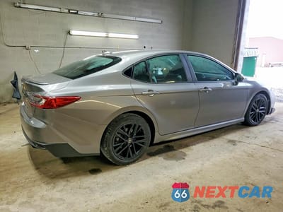 Trzecie zdjęcie samochodu z tyłu: 2025 TOYOTA CAMRY SE VIN:4T1DAACK4SU540086 - miniatura