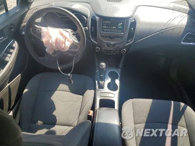Zdjęcie 8 z 12 samochodu: 2018 CHEVROLET CRUZE LT VIN:1G1BE5SM3J7221570 - miniatura
