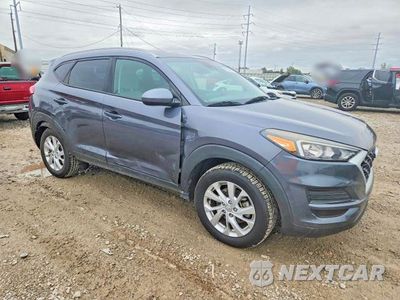 Czwarte zdjęcie samochodu z boku: 2019 HYUNDAI TUCSON VALUE VIN:KM8J3CA40KU030184 - miniatura