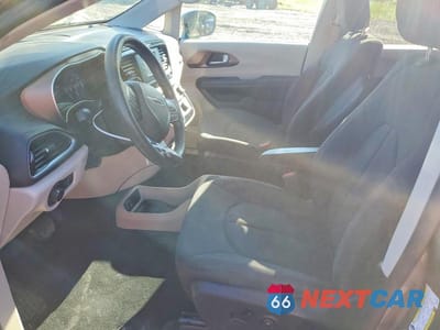 Zdjęcie 7 z 13 samochodu: 2017 CHRYSLER PACIFICA LX VIN:2C4RC1CG4HR628500 - miniatura