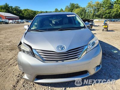 Piąte zdjęcie samochodu w środku: 2015 TOYOTA SIENNA XLE 7-PASSENGER VIN:5TDDK3DCXFS105345 - miniatura