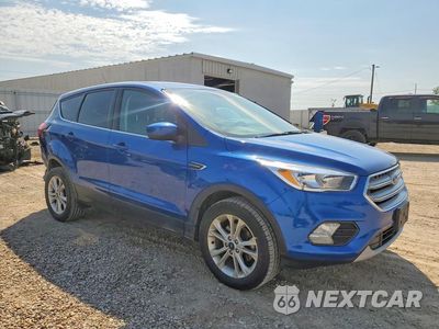 Czwarte zdjęcie samochodu z boku: 2019 FORD ESCAPE SE VIN:1FMCU0GD4KUB02113 - miniatura