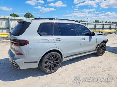 Trzecie zdjęcie samochodu z tyłu: 2027 BMW X7 XDRIVE40I VIN:5UX23EM03V9541942 - miniatura