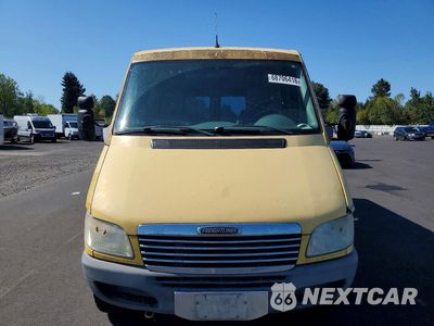 Piąte zdjęcie samochodu w środku: 2004 FREIGHTLINER SPRINTER VIN:WD2PD644245640737 - miniatura