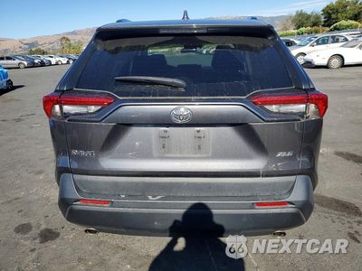 Zdjęcie 6 z 13 samochodu: 2020 TOYOTA RAV4 XLE VIN:2T3W1RFV7LW071582 - miniatura