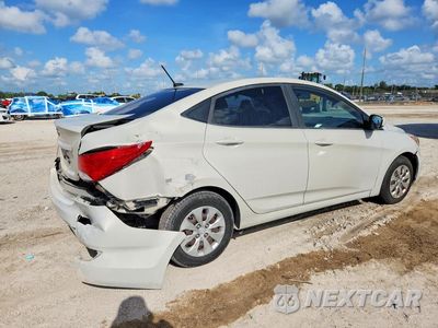 Trzecie zdjęcie samochodu z tyłu: 2016 HYUNDAI ACCENT SE VIN:KMHCT4AE6GU113200 - miniatura