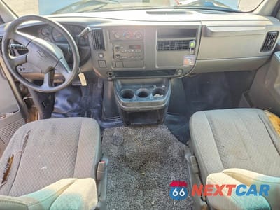 Zdjęcie 8 z 13 samochodu: 2003 CHEVROLET EXPRESS G2500 VIN:1GCFG25T031140133 - miniatura