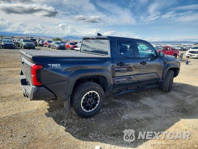 Trzecie zdjęcie samochodu z tyłu: 2025 TOYOTA TACOMA TRD OFF-ROAD VIN:3TMLB5JN8SM174574 - miniatura
