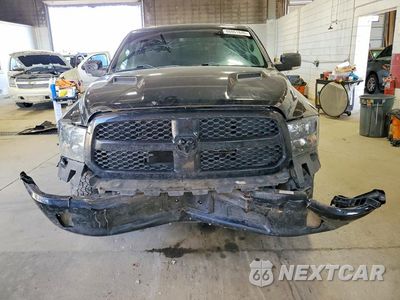 Piąte zdjęcie samochodu w środku: 2019 RAM 1500 CLASSIC SLT VIN:1C6RR7LTXKS533127 - miniatura