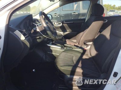 Zdjęcie 7 z 13 samochodu: 2019 NISSAN SENTRA SV VIN:3N1AB7AP5KY446627 - miniatura