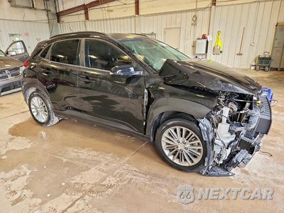 Czwarte zdjęcie samochodu z boku: 2021 HYUNDAI KONA VIN:1GCEC14X35Z108660 - miniatura