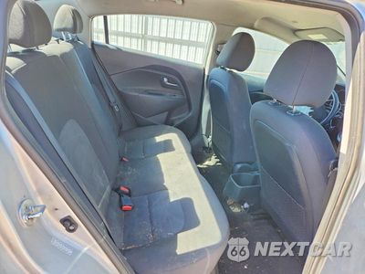 Zdjęcie 10 z 13 samochodu: 2016 KIA RIO LX VIN:KNADM4A35G6691990 - miniatura