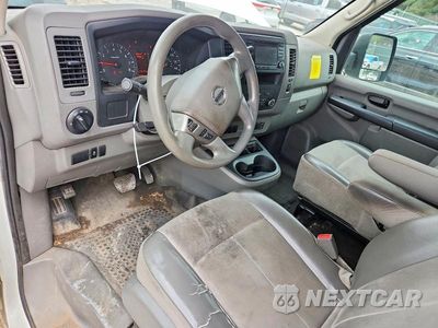Zdjęcie 8 z 13 samochodu: 2018 NISSAN NV2500 DELIVERY VAN VIN:1N6BF0KM0JN809667 - miniatura