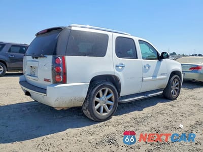 Trzecie zdjęcie samochodu z tyłu: 2008 GMC YUKON DENALI VIN:1GKFK63888J146116 - miniatura