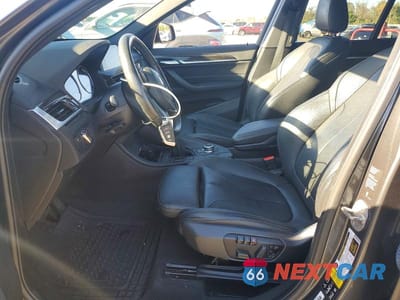 Zdjęcie 7 z 13 samochodu: 2018 BMW X1 XDRIVE28I VIN:WBXHT3C32J5L27525 - miniatura