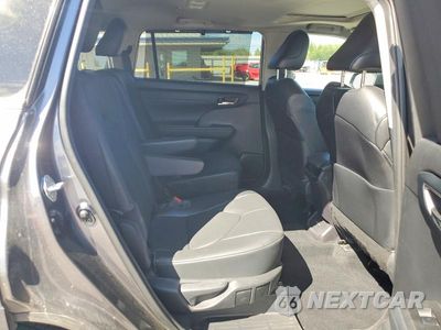 Zdjęcie 11 z 13 samochodu: 2021 TOYOTA HIGHLANDER XLE VIN:5TDGZRAH7MS537125 - miniatura