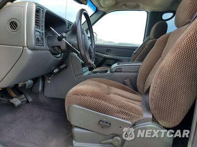 Zdjęcie 7 z 12 samochodu: 2006 CHEVROLET SILVERADO K2500 HEAVY DUTY VIN:1GCHK23D66F146755 - miniatura