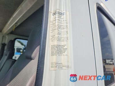 Zdjęcie 11 z 13 samochodu: 2015 ISUZU NQR BOX TRUCK VIN:JALE5J169F7901415 - miniatura