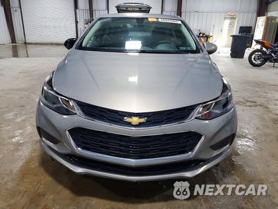 Piąte zdjęcie samochodu w środku: 2018 CHEVROLET CRUZE LT VIN:1G1BE5SM2J7245374 - miniatura