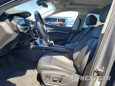 Zdjęcie 7 z 13 samochodu: 2024 AUDI Q8 E-TRON PREMIUM VIN:WA14AAGE8RB054678 - miniatura