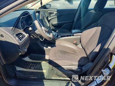 Zdjęcie 7 z 12 samochodu: 2015 CHRYSLER 200 LIMITED VIN:1C3CCCAB5FN654594 - miniatura