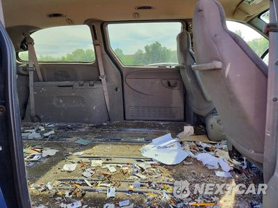 Zdjęcie 11 z 13 samochodu: 2003 DODGE GRAND CARAVAN SE VIN:1D4GP24383B189230 - miniatura