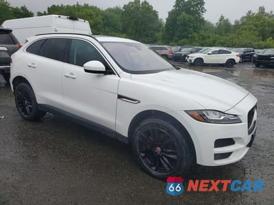 Czwarte zdjęcie samochodu z boku: 2018 JAGUAR F-PACE PRESTIGE VIN:SADCK2FX8JA272903 - miniatura