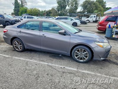 Czwarte zdjęcie samochodu z boku: 2016 TOYOTA CAMRY SE VIN:4T1BF1FK5GU262021 - miniatura