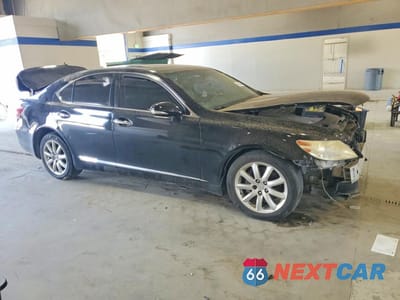Czwarte zdjęcie samochodu z boku: 2011 LEXUS LS 460 VIN:JTHBL5EF2B5106061 - miniatura
