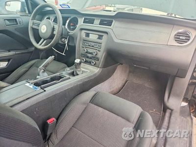 Zdjęcie 8 z 13 samochodu: 2011 FORD MUSTANG BASE VIN:1ZVBP8AM9B5130592 - miniatura