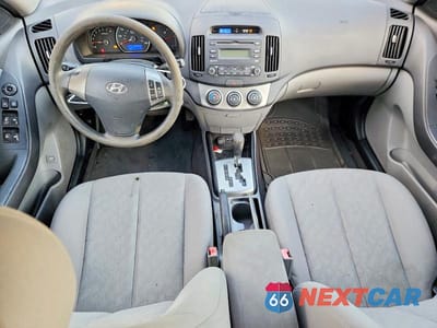 Zdjęcie 8 z 12 samochodu: 2010 HYUNDAI ELANTRA GLS VIN:KMHDU4AD0AU156544 - miniatura