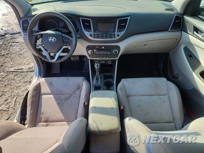 Zdjęcie 8 z 13 samochodu: 2016 HYUNDAI TUCSON SE VIN:KM8J3CA48GU145879 - miniatura