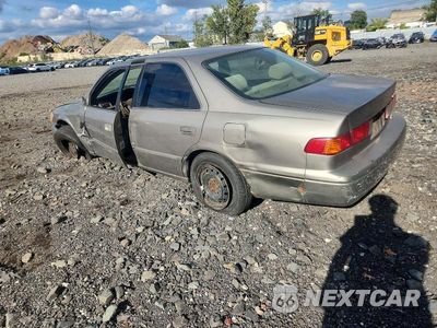 Czwarte zdjęcie samochodu z boku: 2001 TOYOTA CAMRY LE VIN:4T1BG22K71U078358 - miniatura