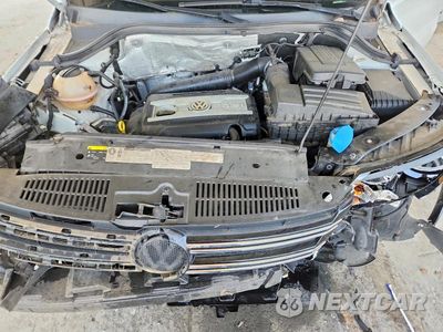 Zdjęcie 11 z 12 samochodu: 2015 VOLKSWAGEN TIGUAN S VIN:WVGAV7AX4FW610981 - miniatura